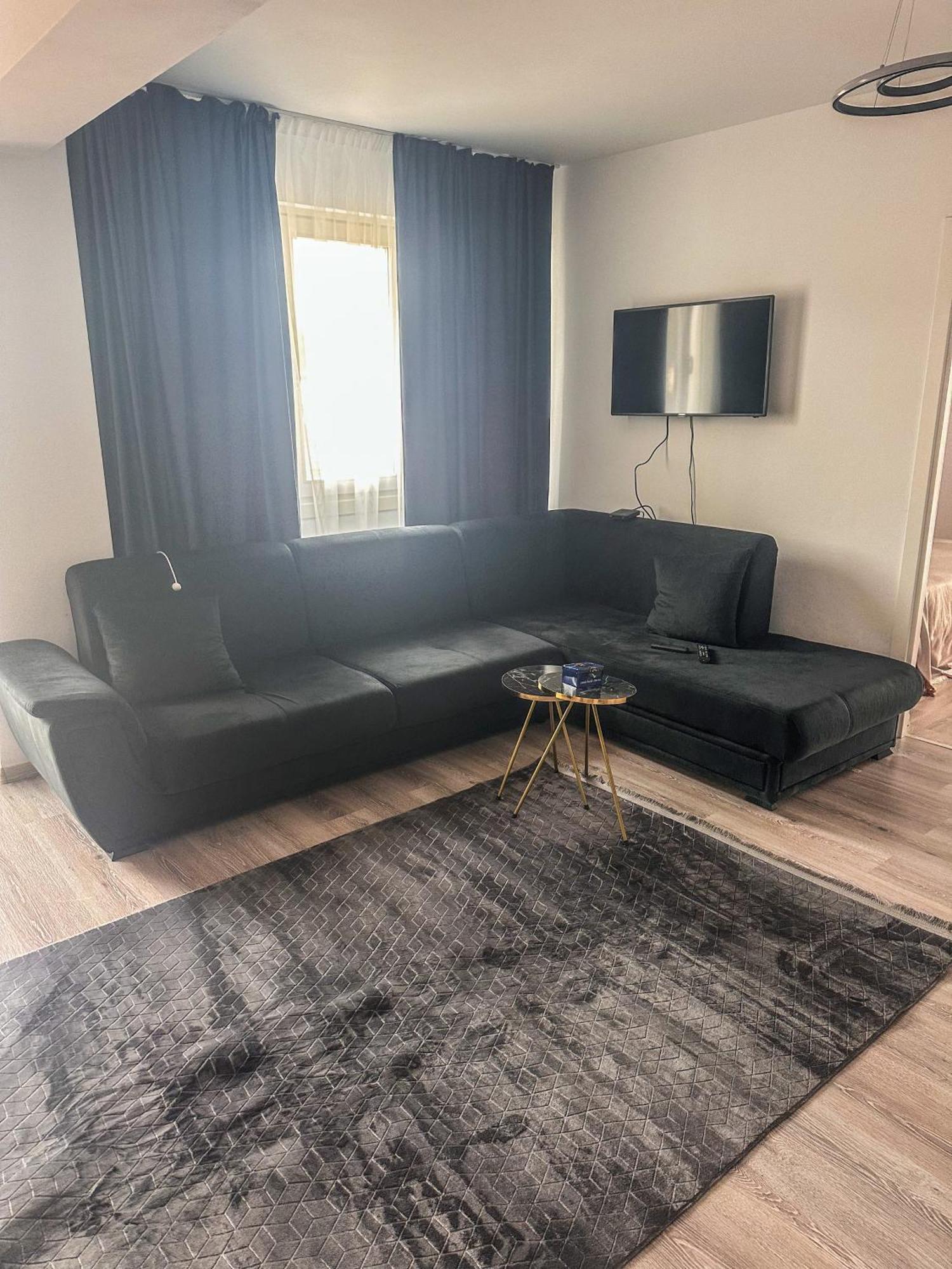Luxury Bucovina Apartment Gura Humorului Exterior photo